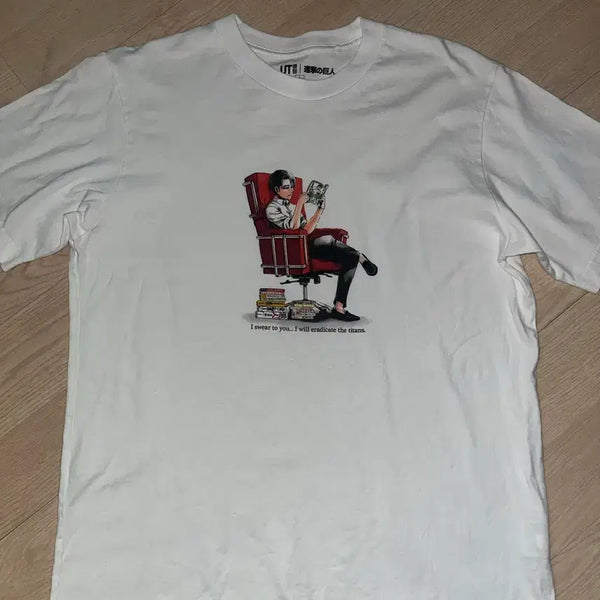 [BUNJANG] Uniqlo Attack on Titan Levi T-Shirt L / UT 유니클로 진격의 거인 굿즈 리바이 반팔 티셔츠 L