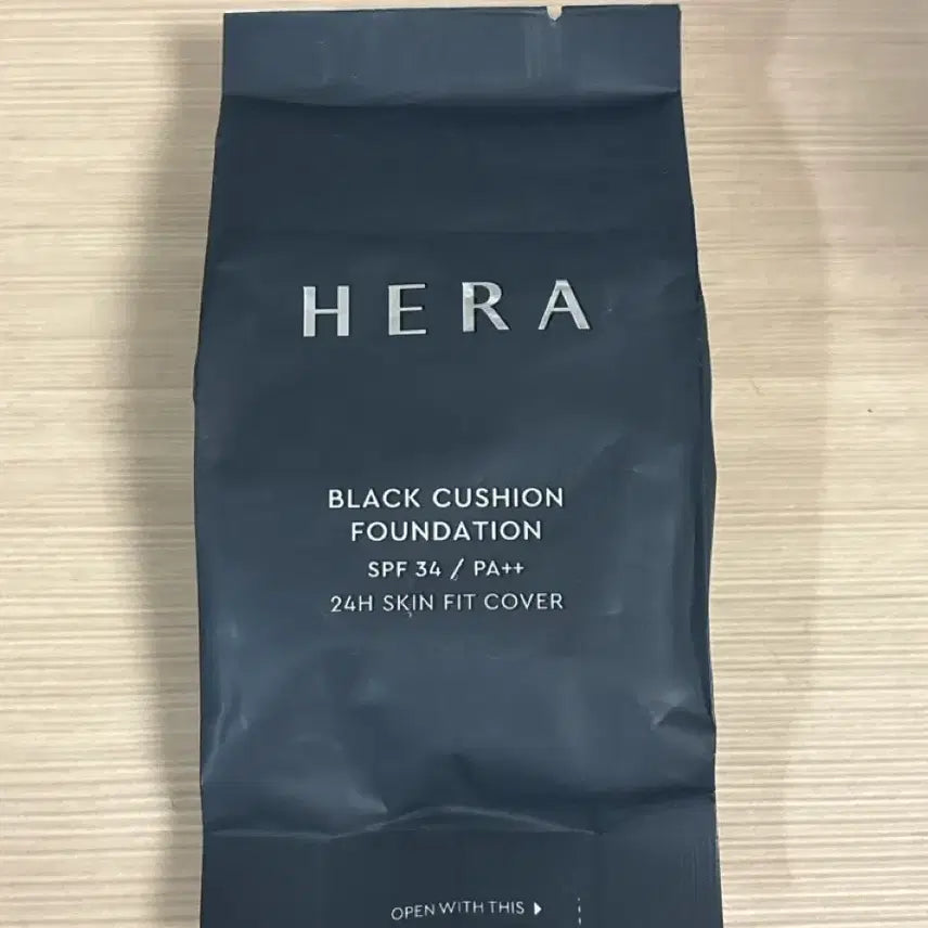 [BUNJANG] Hera Black Cushion Refill 21N1 Vanilla / [새상품] 헤라 블랙 쿠션 리필 21N1 바닐라