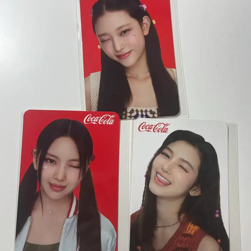 [BUNJANG] NewJeans Coca-Cola Photocard Set (3 pcs) / 뉴진스 코카콜라 엽서 포카 3장