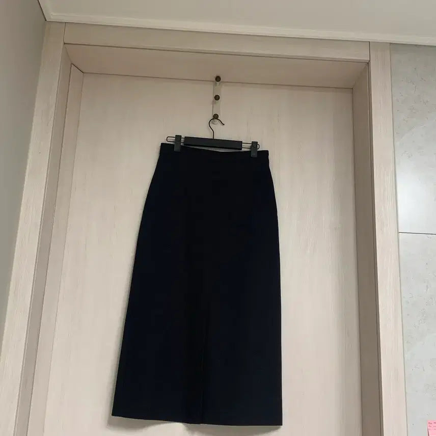 [BUNJANG] Black High-Waist Slit Long Office Skirt / 블랙 하이웨스트 앞트임 롱 오피스 스커트