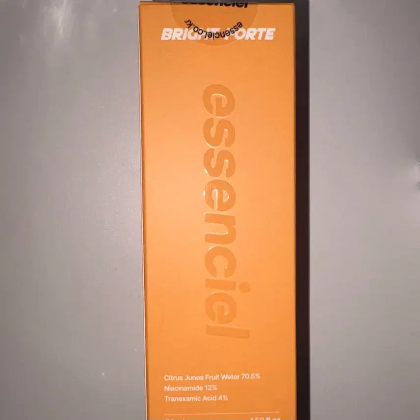 [BUNJANG] Essentiel High Concentrate Vitamin C Bright Forte Ampoule Serum / 에센시엘 고농축 비타민C 브라이트 포르테 앰플 세럼 (원가33000원) 에센스 앰플 세럼 스킨케어 기초 토너 미스트 에멀젼 로션