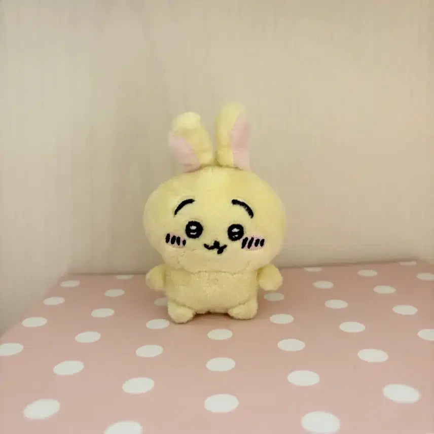 [BUNJANG] Chiikawa Usagi Seated Gacha Figure / 치이카와 앉은 가챠 우사기