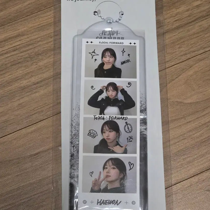[BUNJANG] NMIXX Haewon Photo Frame Keychain / 엔믹스 해원 포토 프레임 키홀더 네컷 포토 키링