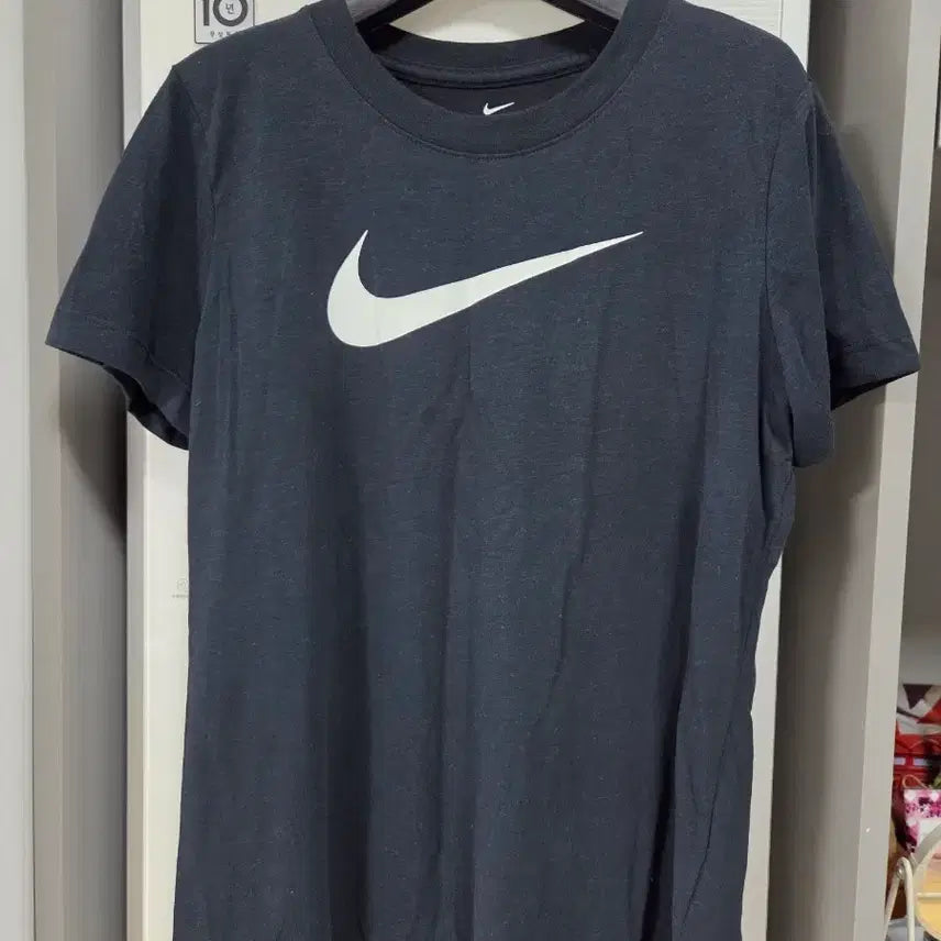 [BUNJANG] Nike Dri-FIT Black Short-Sleeve T-Shirt (Size M) / (새상품급)나이키 드라이핏 반팔티