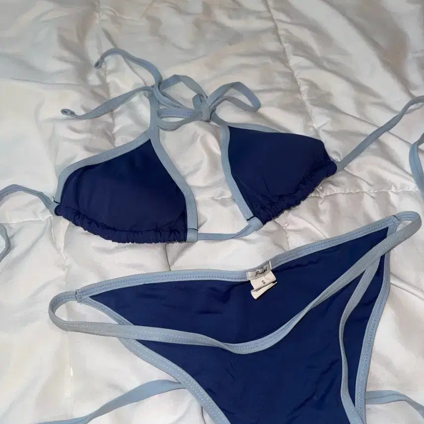 [BUNJANG] Subdued Color Block Triangle Bikini / Subdued 블루 배색 트라이앵글 비키니 (s)