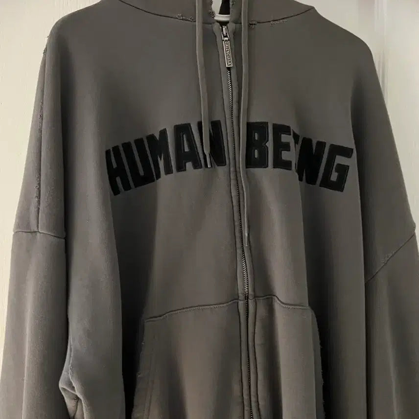 [BUNJANG] Valentino Human Being Hoodie XL / 발렌 휴먼비잉 후드집업XL