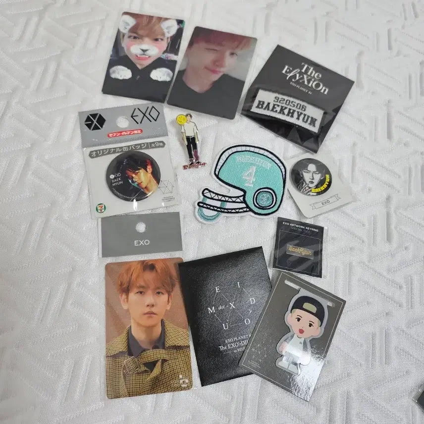 [BUNJANG] EXO Baekhyun Photocard & MD Bundle Set / EXO 백현 포카+MD 세트 판매