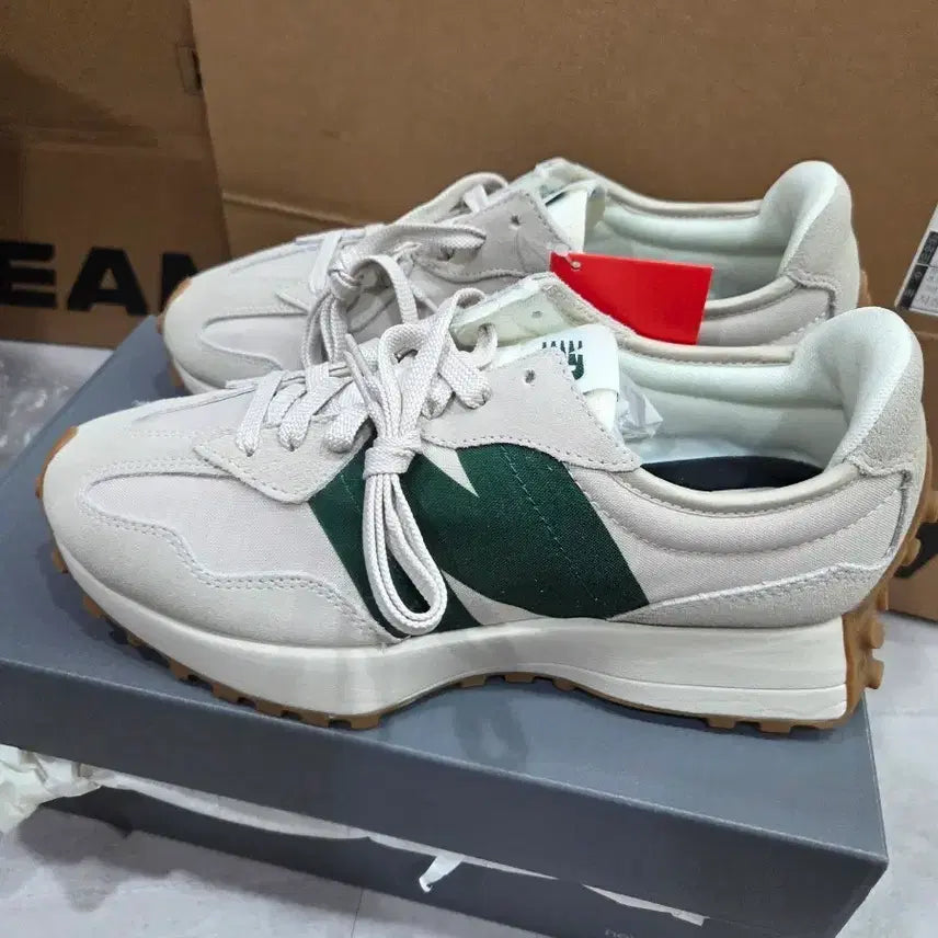 [BUNJANG] New Balance MS327HR1 Sneakers - Size 265 - Brand New with Box / 뉴발란스 MS327HR1 265사이즈 새상품 미세오염 풀박스