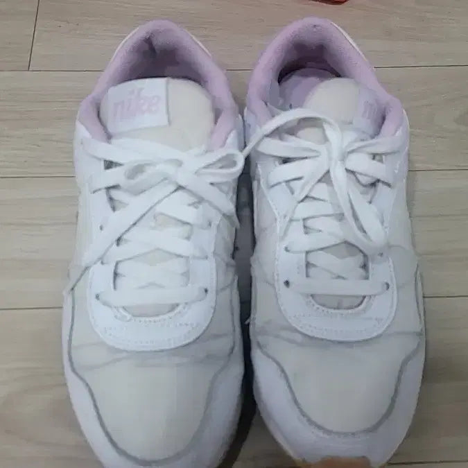 [BUNJANG] Nike Valiant Floral Sneakers / 나이키 MD 발리언트 플로럴 팝니다