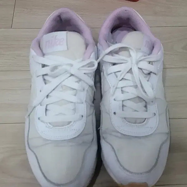 [BUNJANG] Nike Valiant Floral Sneakers / 나이키 MD 발리언트 플로럴 팝니다