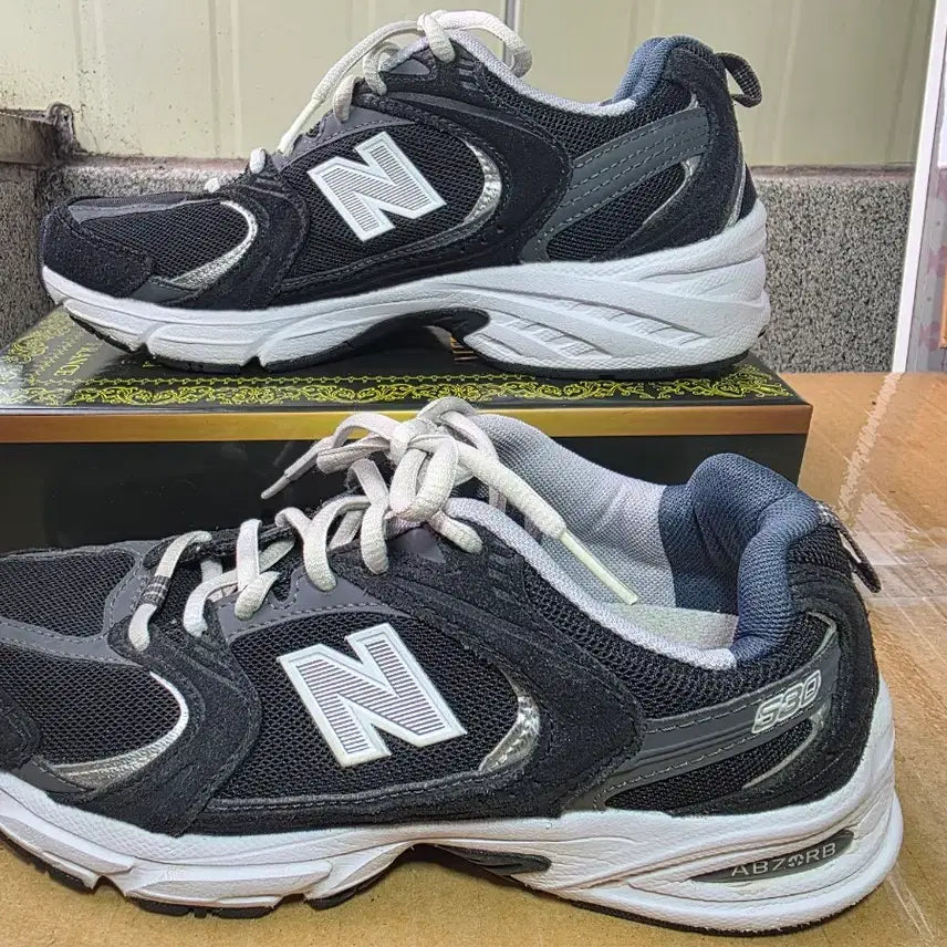 [BUNJANG] New Balance 530 Black MR530CC Sneakers (235) / 뉴발란스 530 블랙 MR530CC 235