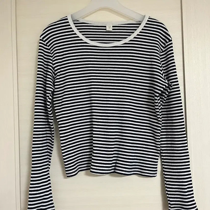 [BUNJANG] Acre Stripe T-Shirt / 아쎄르 스트라이프티