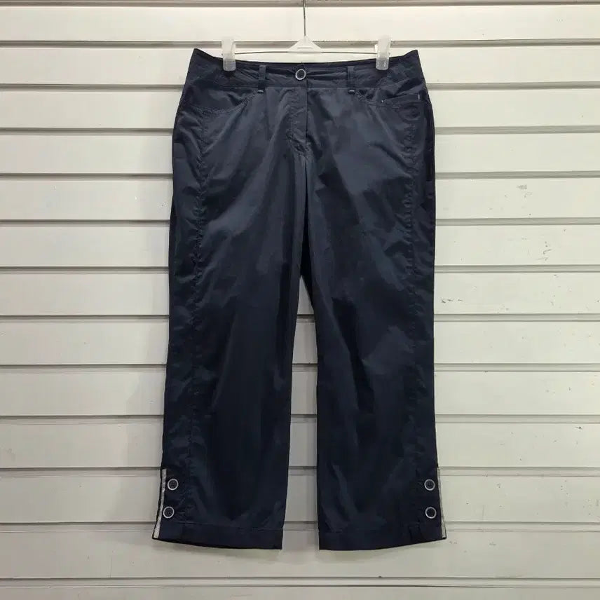 [BUNJANG] Greenjoy Navy Seven-Quarter Button Detail Women's Pants / 그린조이 진네이비  칠부 단추장식 여성바지/보물찾기천사