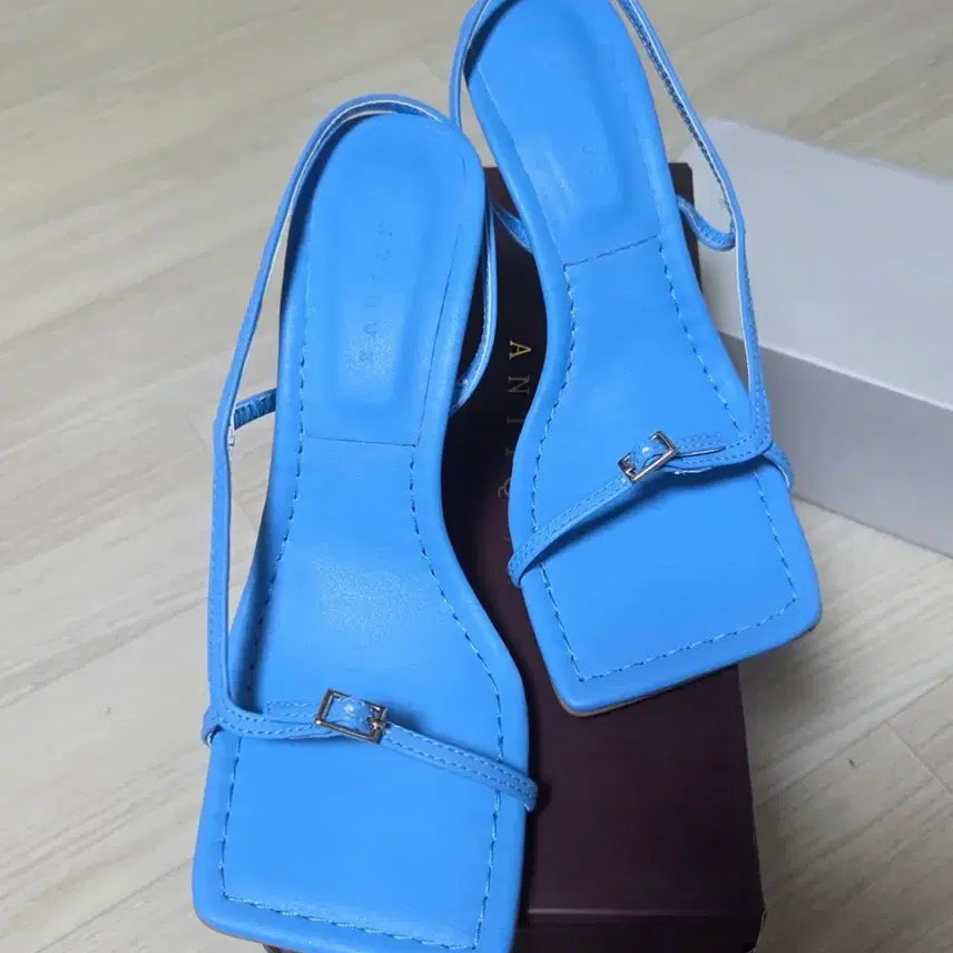 [BUNJANG] Women's Summer Sandals Blue 225 / 새상품 여름샌들 블루 225
