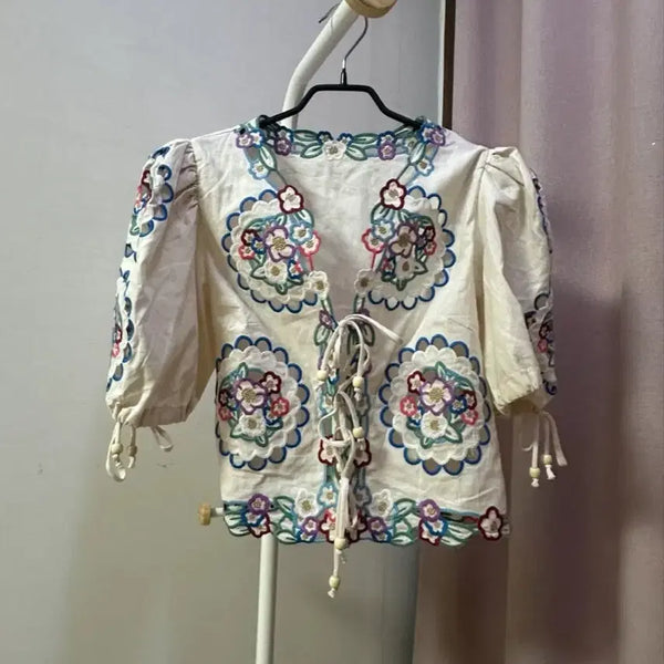 [BUNJANG] Embroidered Blouse / (새상품 ) 자수 블라우스 여자여름블라우스