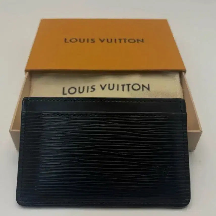 [BUNJANG] Louis Vuitton Epi Card Holder Black / [루이비통 에피 카드홀더 블랙]