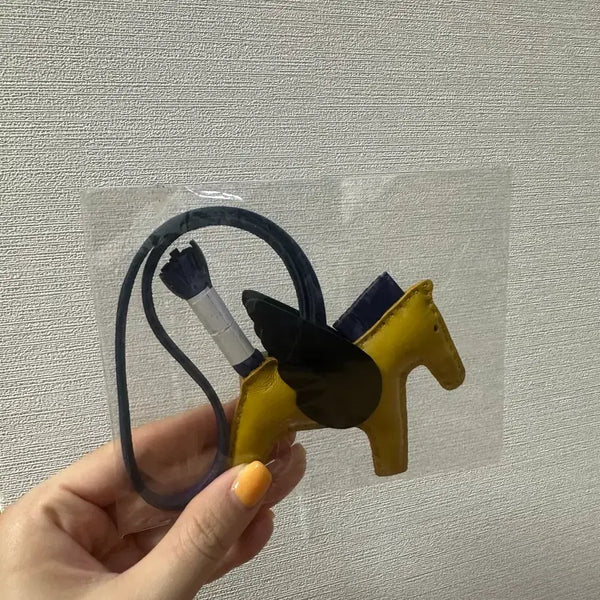 [BUNJANG] Lambskin Pegasus Bag Charm Yellow / 새상품) 양가죽 페가수스 백참 옐로우