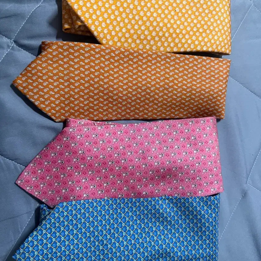 [BUNJANG] Salvatore Ferragamo Tie Set (4 Pieces) / 페라가모 넥타이 4종 세트
