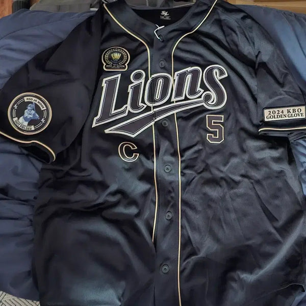 [BUNJANG] Koo Ja-wook 2024 Golden Glove Jersey Size 120 / 구자욱 24년 골든글러브 120사이즈 팝니다