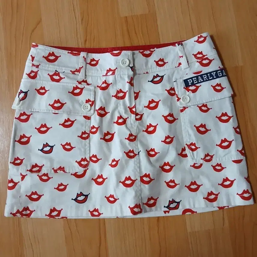 [BUNJANG] Pearly Gates Lip Pattern Skirt / 파리게이츠 립 패턴 스커트 정품