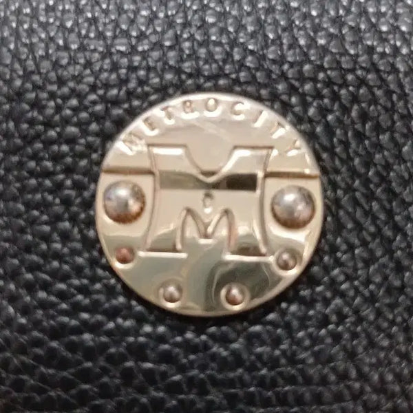 [BUNJANG] Metrociti Black Leather Logo Crossbody Bag / 메트로시티 블랙 가죽 로고 장식