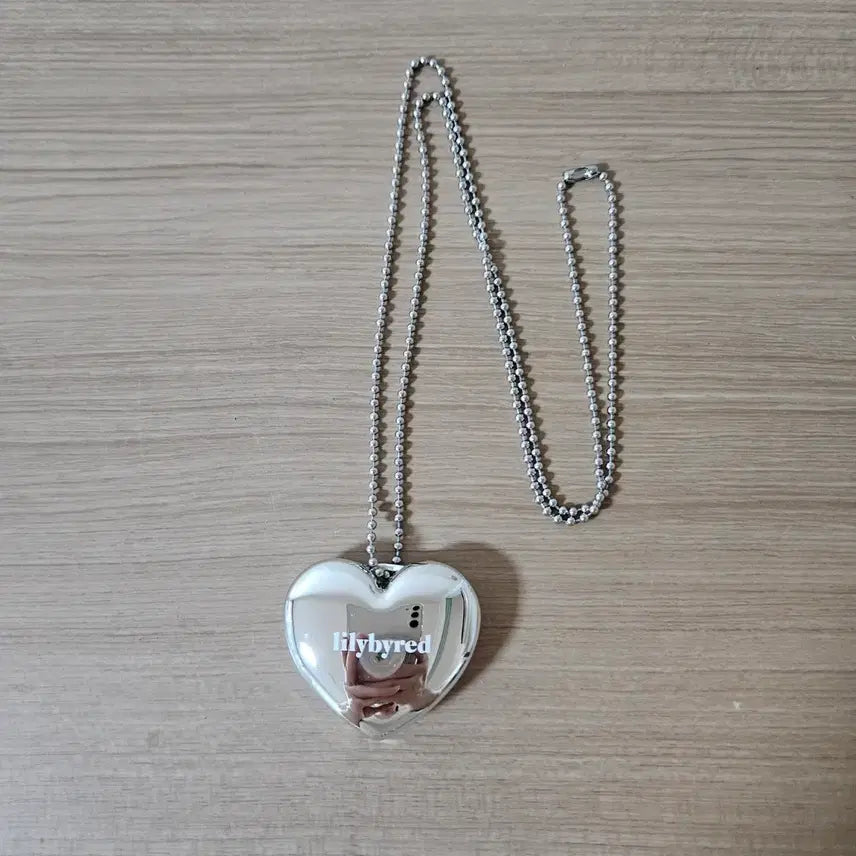[BUNJANG] Lilybyred Love Beam Glowy Balm Mini Mirror Keyring Necklace / [새상품] 릴리바이레드 러브빔 글로이밤 미니 거울 키링 목걸이 쥬얼밤