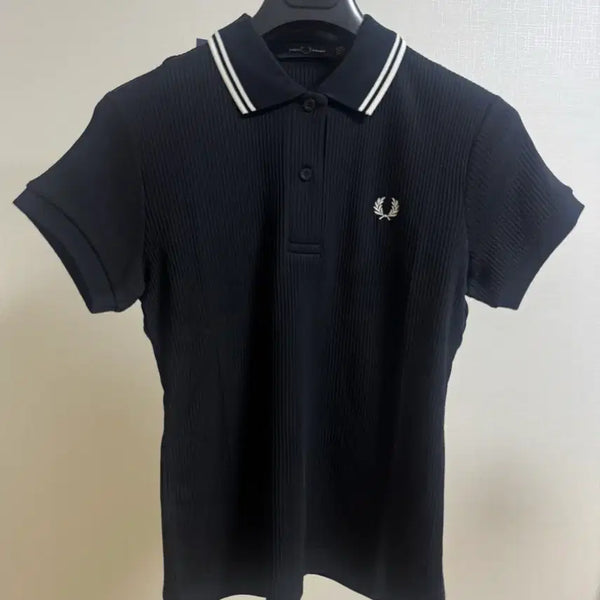 [BUNJANG] Fred Perry Women's Short Sleeve Polo Shirt Black / 프레드페리 여성 폴로 반팔 카라티 티셔츠 블랙