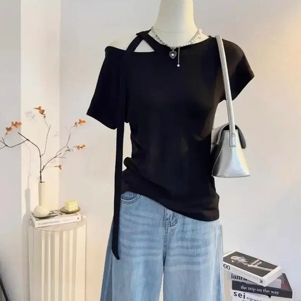 [BUNJANG] Black Off-the-Shoulder Strap Short Sleeve T-Shirt / 새상품) 오프숄더 스트랩 블랙 반팔 티셔츠