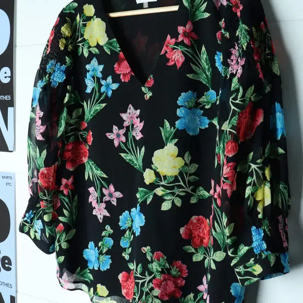[BUNJANG] Calvin Klein V-Neck Flower Shirt Blouse / W(M-L) 캘빈클라인 셔츠 남방 블라우스 브이넥 플라워-H35754