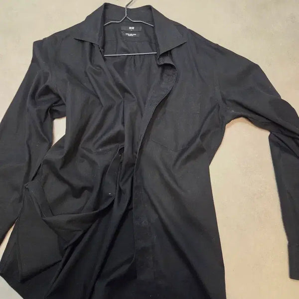 [BUNJANG] Uniqlo Super Non-Iron Slim Fit Black Shirt L / 유니클로 슈퍼 논아이론 슬림핏 블랙 셔츠 L