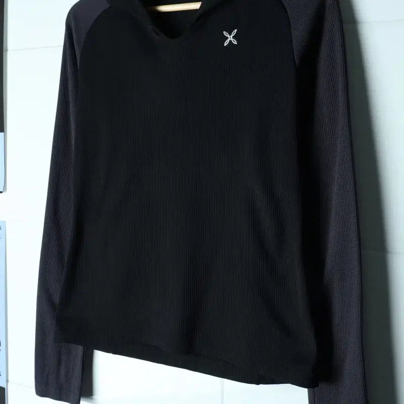 [BUNJANG] Montura Black Waffle Long Sleeve Functional T-Shirt / W(S) 몬츄라 카라 긴팔티셔츠 기능성 등산 와플 블랙-H35762