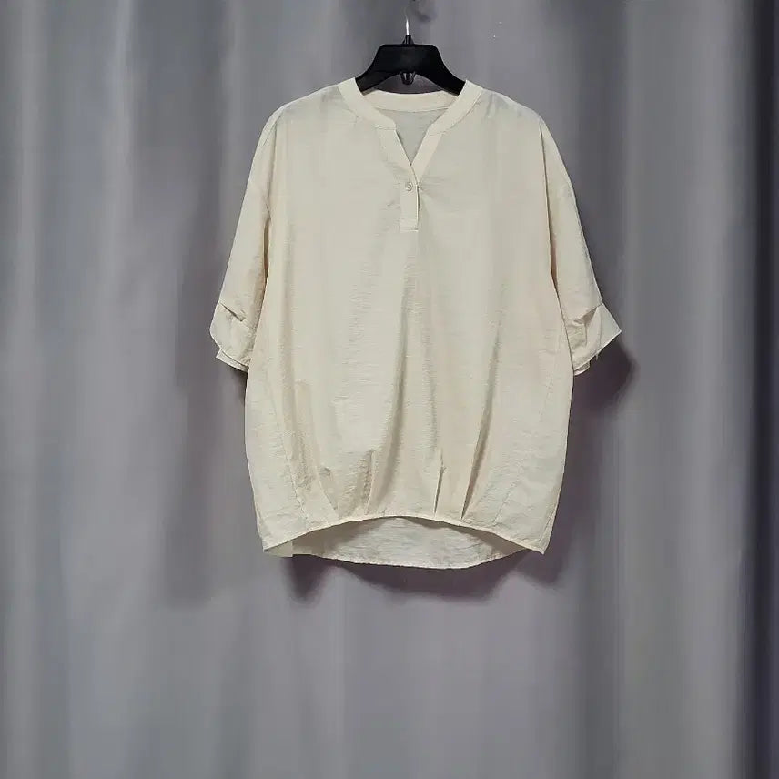 [BUNJANG] Eline Thin Material Blouse (New) / 엘린느 얇은소재 블라우스 (새상품)