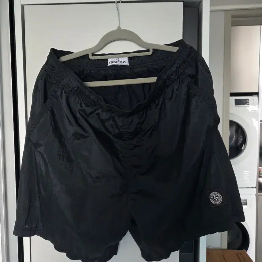 [BUNJANG] Stone Island Black Nylon Shorts L / 스톤아일랜드 / 블랙 나일론 반바지 / L
