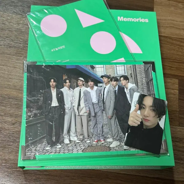 [BUNJANG] BTS Memories 2019 2020 Jungkook J-Hope Photocard Bundle Set / 방탄 bts dvd 메모리즈 20 19 18 정국 호석 포카 일괄 판매
