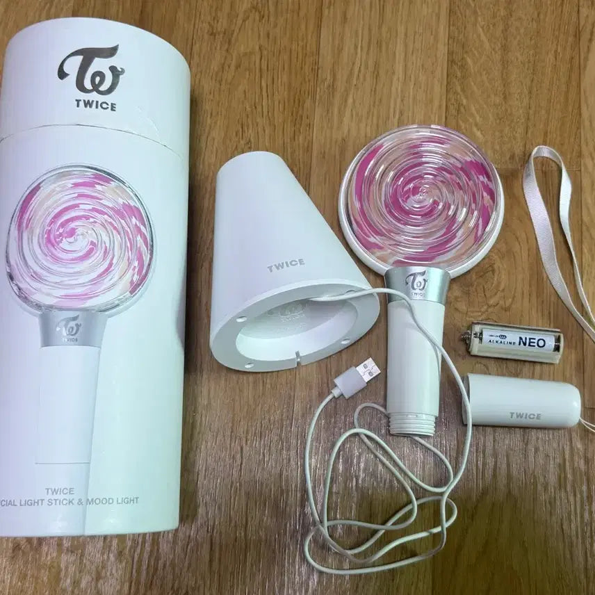 [BUNJANG] Twice Candy Bong (Old Version) - Official Lightstick / 트와이스 응원봉 캔디봉 구형버전 판매합니다.