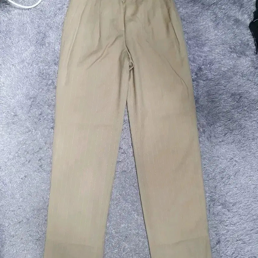 [BUNJANG] MINE Striped Pinter Slacks Pants Beige / MINE 마인 바지 스트라이프 핀터 슬랙스 팬츠 베이지