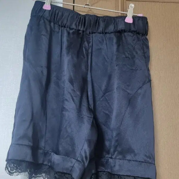 [BUNJANG] Dolce & Gabbana Silk Lace Shorts / 돌체앤가바나 실크레이스바지 67