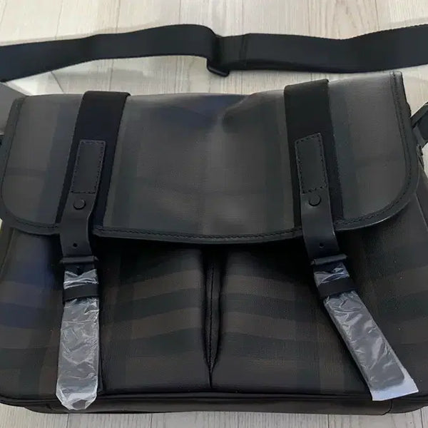 [BUNJANG] Burberry Check Shoulder Bag Black / 미사용 신품 버버리 체크 숄더백 블랙 팔아요