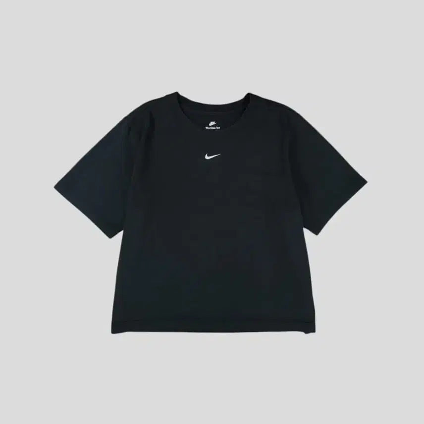 [BUNJANG] Nike Pigment Black White Swoosh Semi-Crop Cotton T-Shirt / 나이키 피그먼트 블랙 화이트 스우시 미드 로고 루즈핏 세미크롭 코튼 반팔 티셔츠 WOMANS FREE