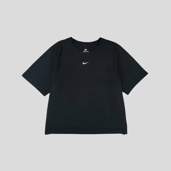 [BUNJANG] Nike Pigment Black White Swoosh Semi-Crop Cotton T-Shirt / 나이키 피그먼트 블랙 화이트 스우시 미드 로고 루즈핏 세미크롭 코튼 반팔 티셔츠 WOMANS FREE