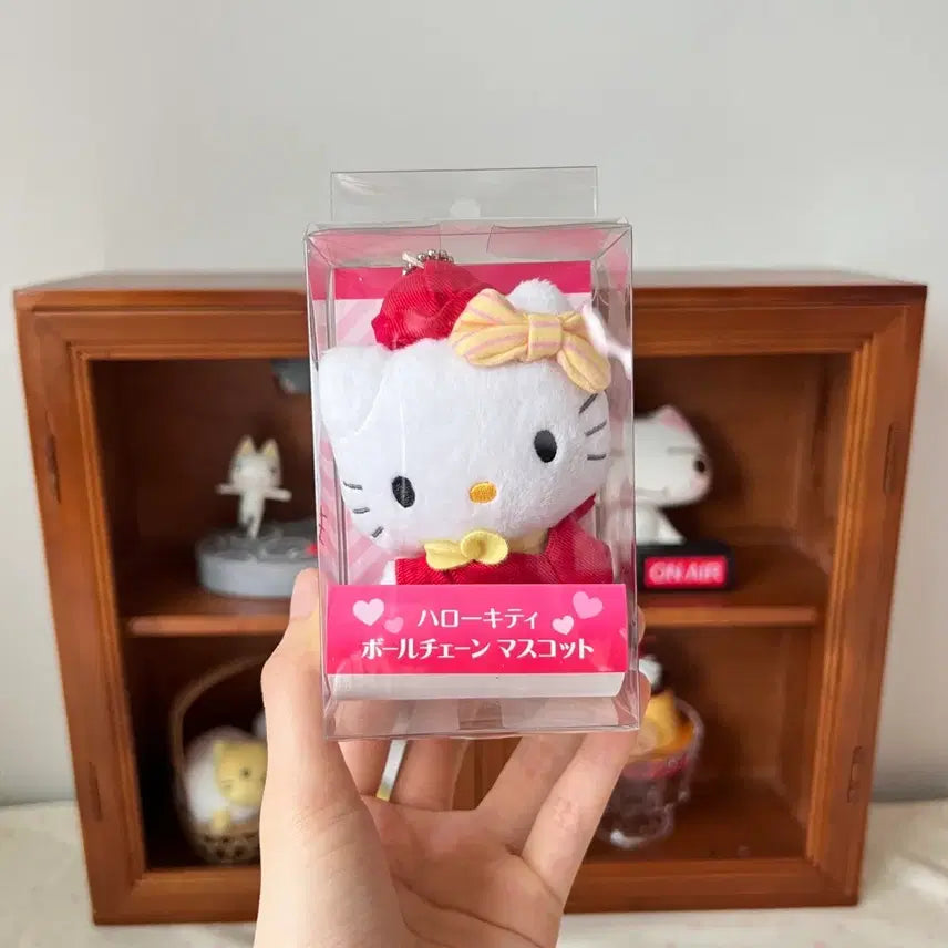 [BUNJANG] Hello Kitty Classic Keychain Doll / 헬로키티 고전 키링 인형