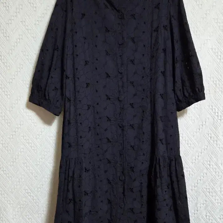 [BUNJANG] Lace Embroidered Long Dress / 레이스 자수 원피스