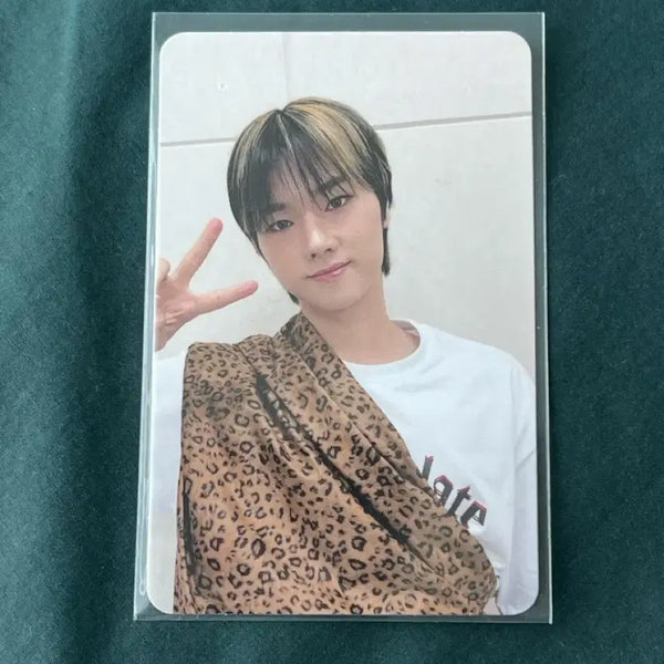[BUNJANG] XDINARY HEROES Jeongsu Children's Day View Note Lucky Draw Photocard / 엑디즈 정수 어린이날 뷰마 럭드 포카