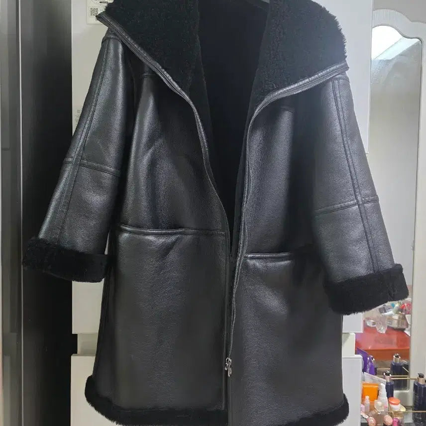 [BUNJANG] Riobel Black Shearling Lined Mustang Coat (Size 77) / 리오벨 블랙 무스탕 코트 95-165(77)