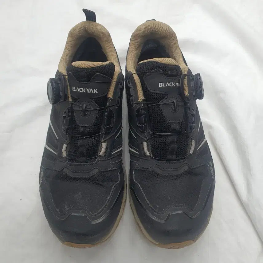 [BUNJANG] Black Yak Gore-Tex BOA Trekking Shoes (255mm) / 블랙야크 고어텍스 BOA 트레킹화 255