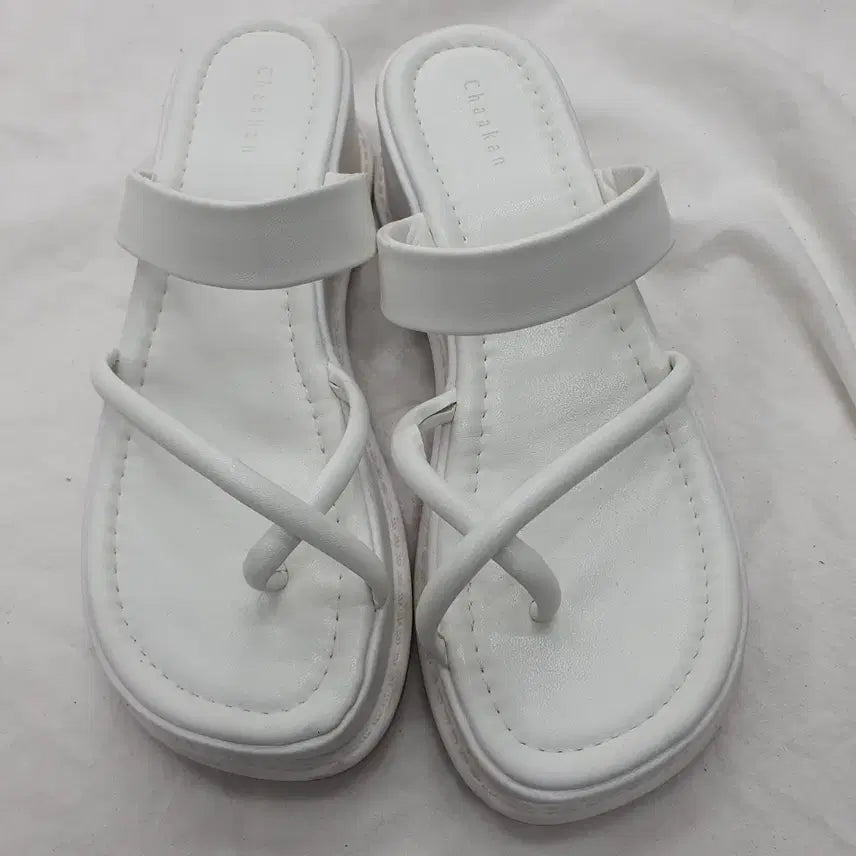 [BUNJANG] Chakan White Platform Flip-Flops (245mm, 5cm Heel) / 차칸 화이트 플랫폼 쪼리 245 굽5