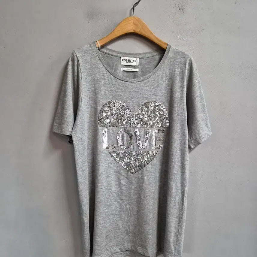 [BUNJANG] Essentiel Antwerp Grey Heart Sequin Short Sleeve T-Shirt / ESSENTIEL ANTWERP 그레이 하트 시퀸 반팔티 55