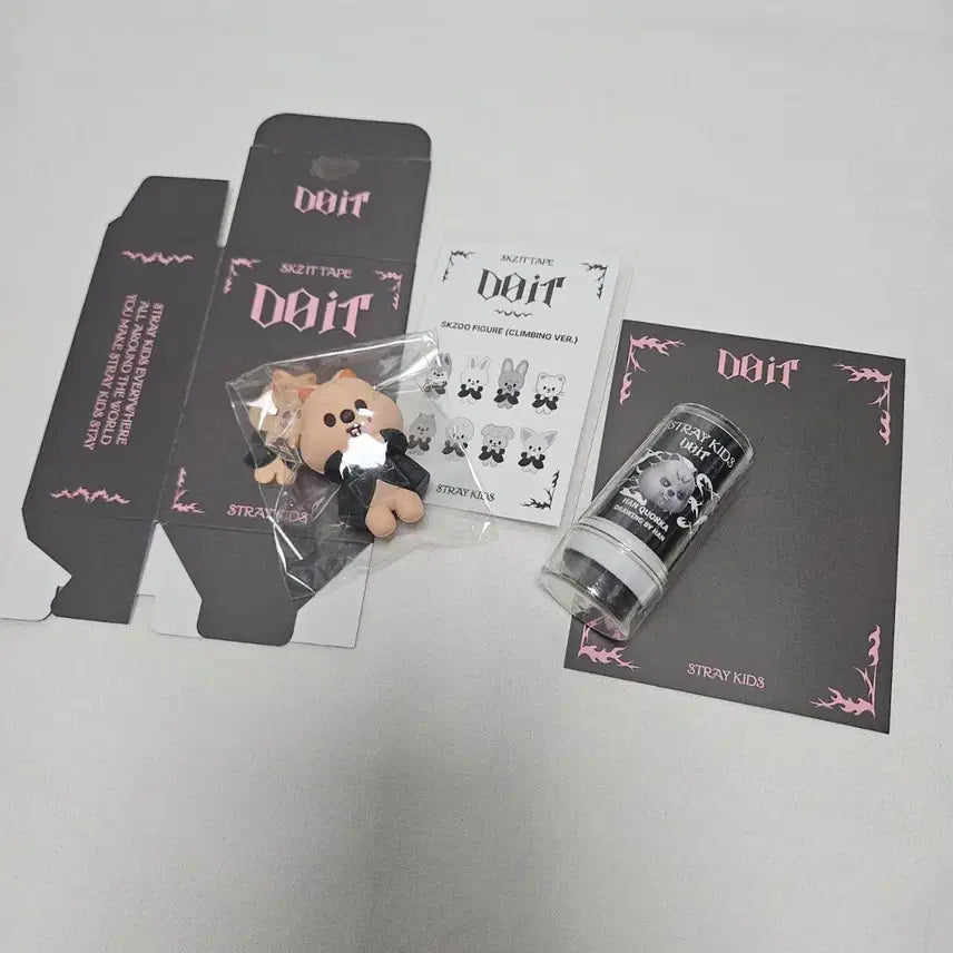 [BUNJANG] Stray Kids Han 'DO IT POP UP' Climbing Figure & Stamp Bundle / [원가 이하] 스트레이키즈 한 두잇 팝업 클라이밍 피규어 히퍼 이블 스키주 스탬프 한쿼카 엠디 굿즈 do it pop up han
