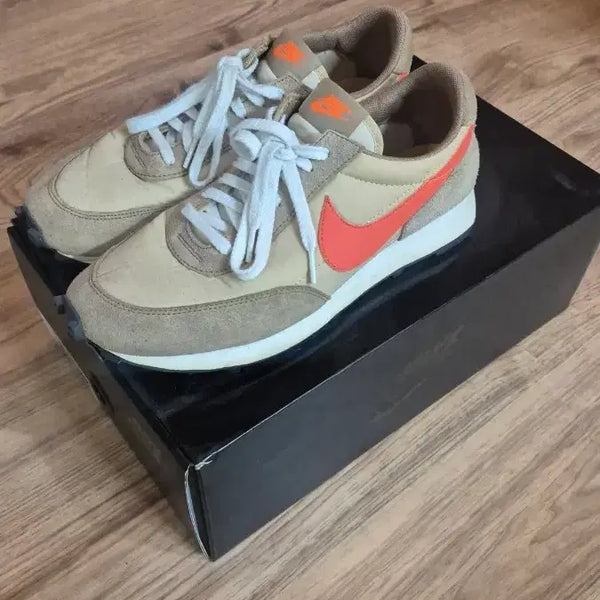 [BUNJANG] Nike Daybreak Vegas Gold Sneakers 290 / 나이키 데이브레이크 베가스 골드(베주) 290