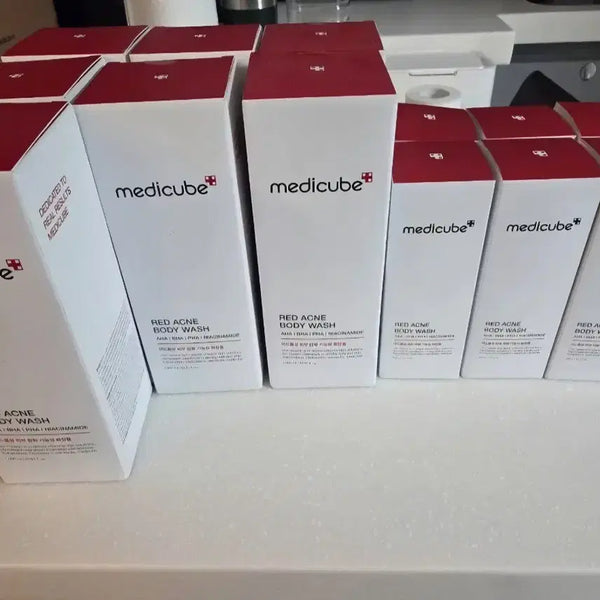 [BUNJANG] MediCube Red Acne Body Wash / 메디큐브 레드 아크네 바디워시 팝니다